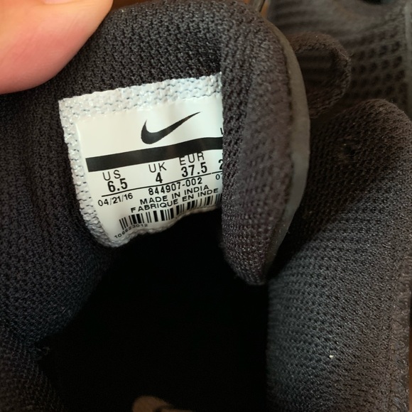 Black and rose gold Nike 6.5 - Picture 5 of 5